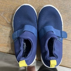 Cat and jack water shoes